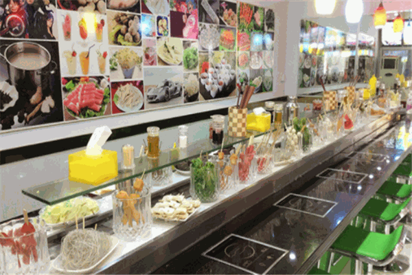 串串香旋转小火锅麻辣烫